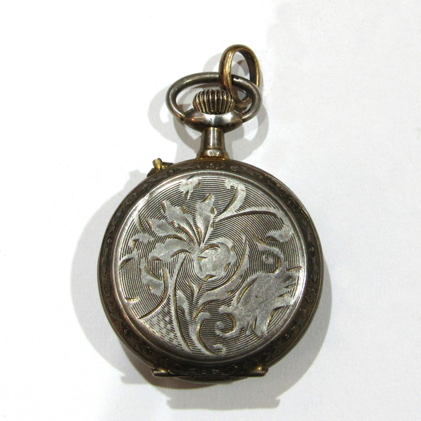 Reloj de bolsillo pequeño estilo art nouveau