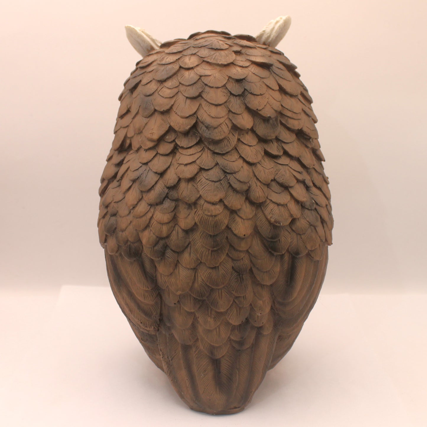 Búho en resina (escultura)