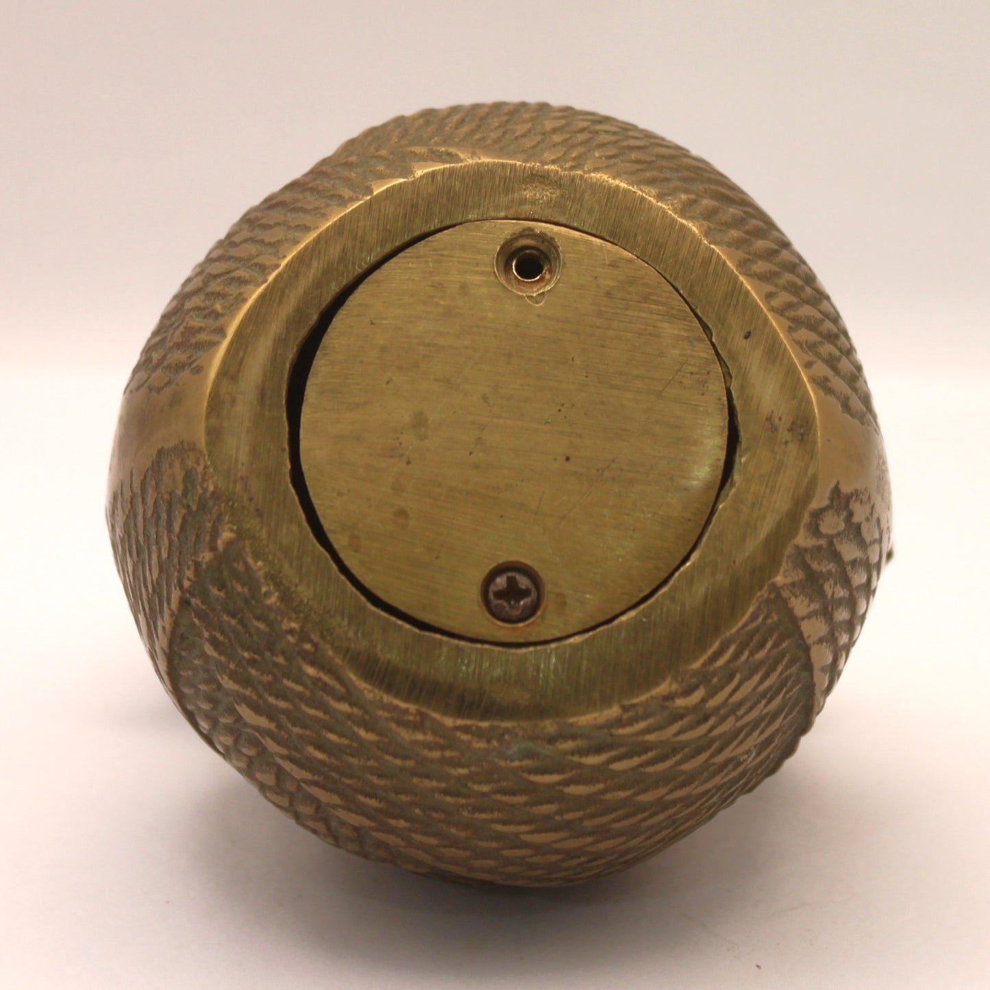 Alcancía de bronce - Gatito jugando con ovillo