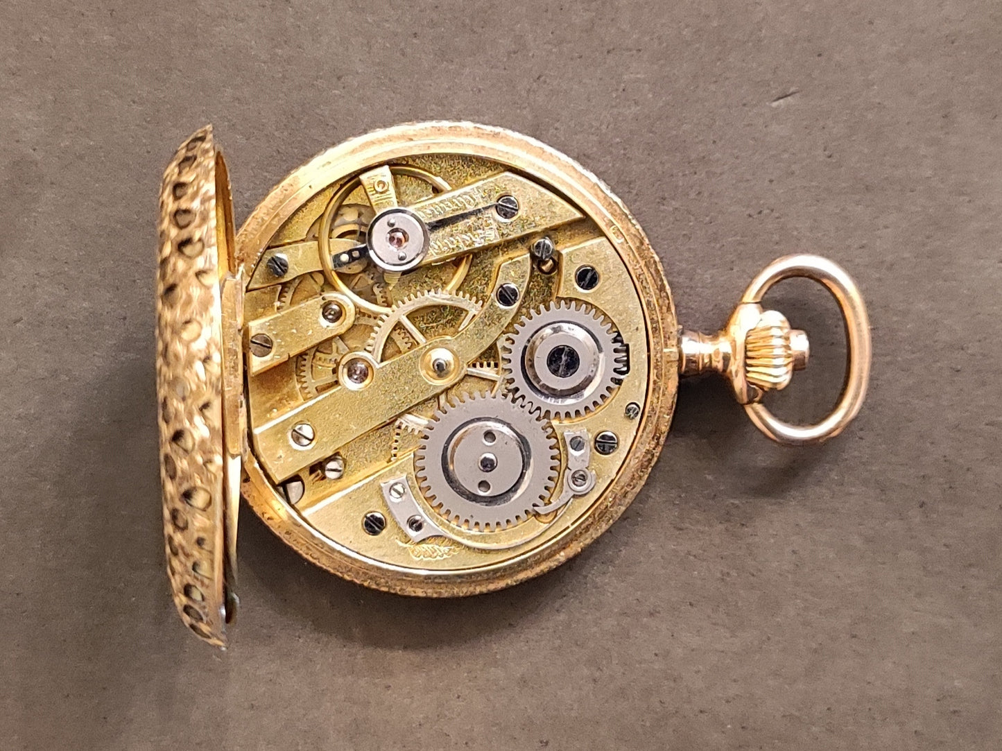 Reloj de bolsillo francés en oro