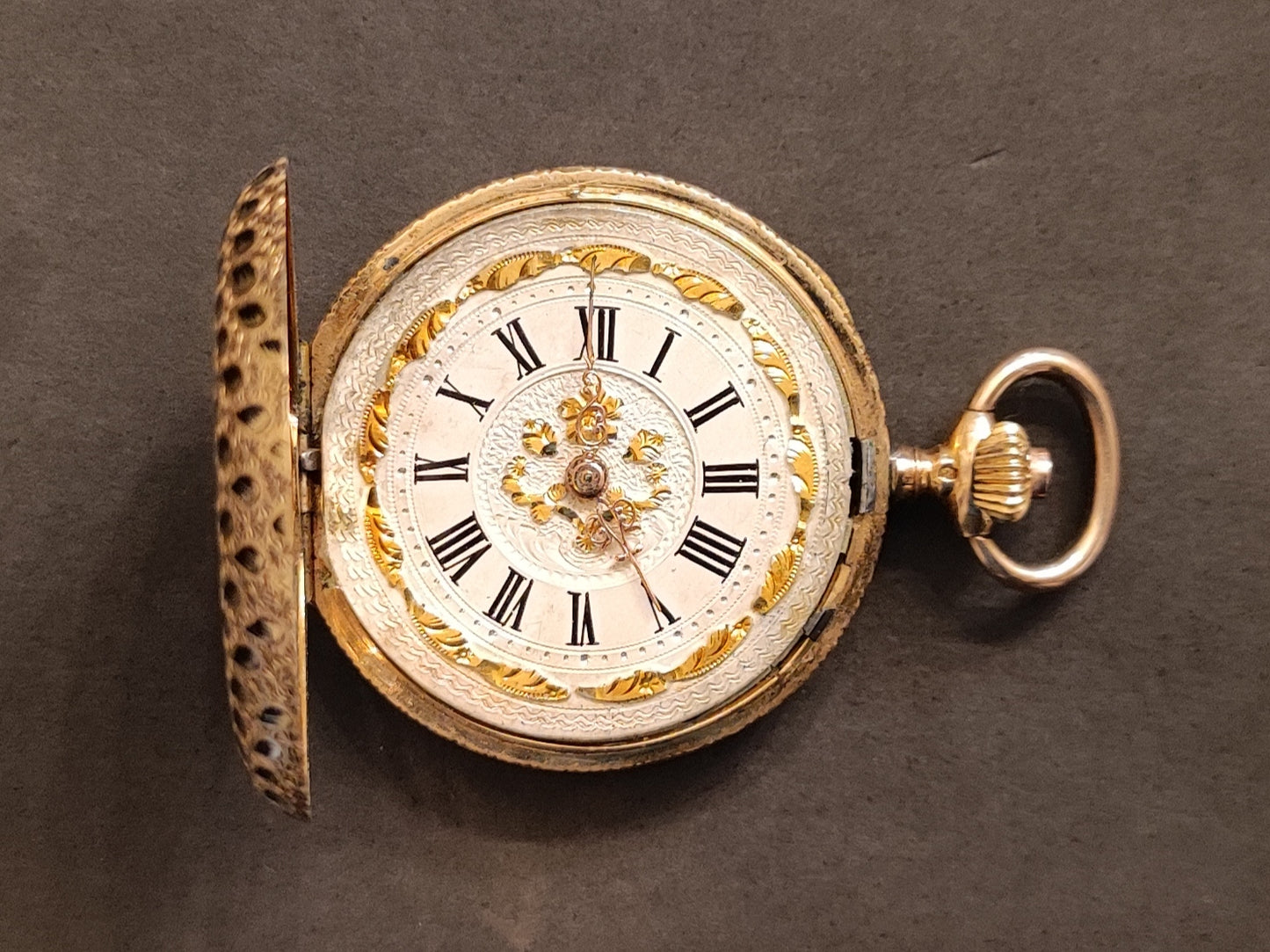 Reloj de bolsillo francés en oro
