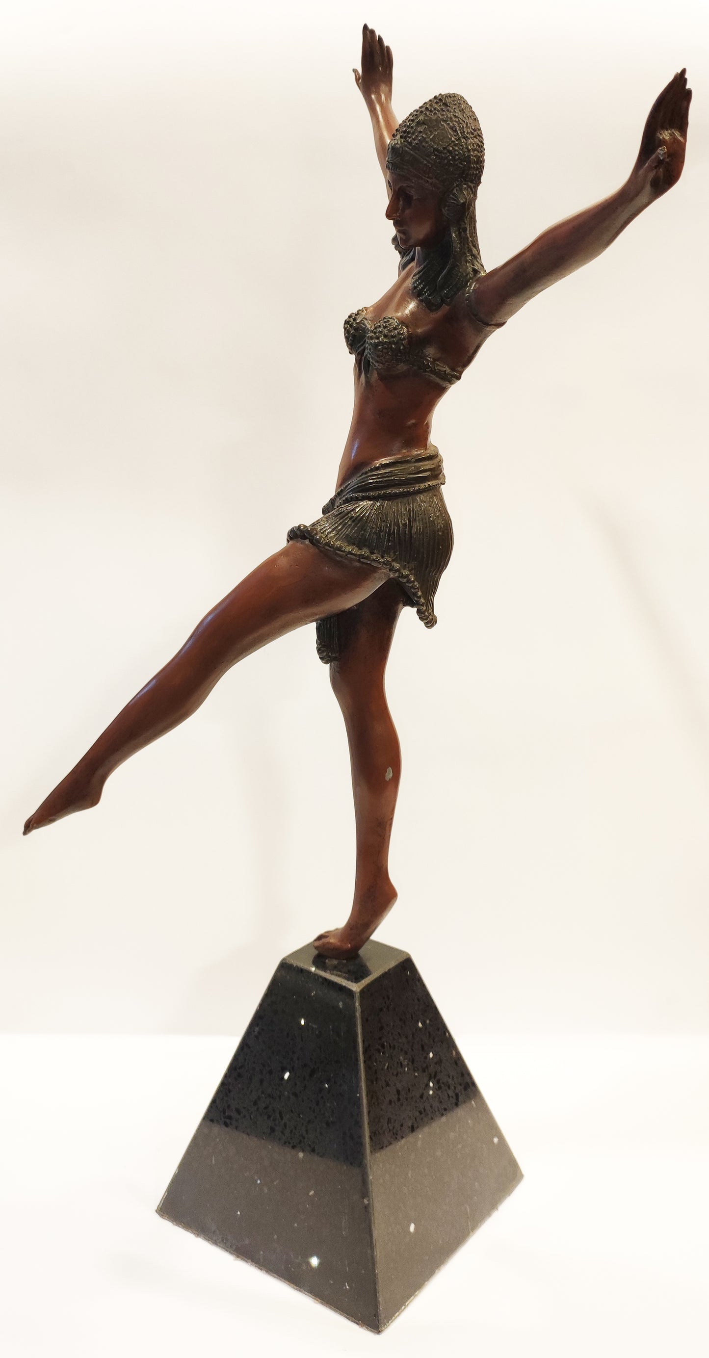 Bailarina exótica (escultura)