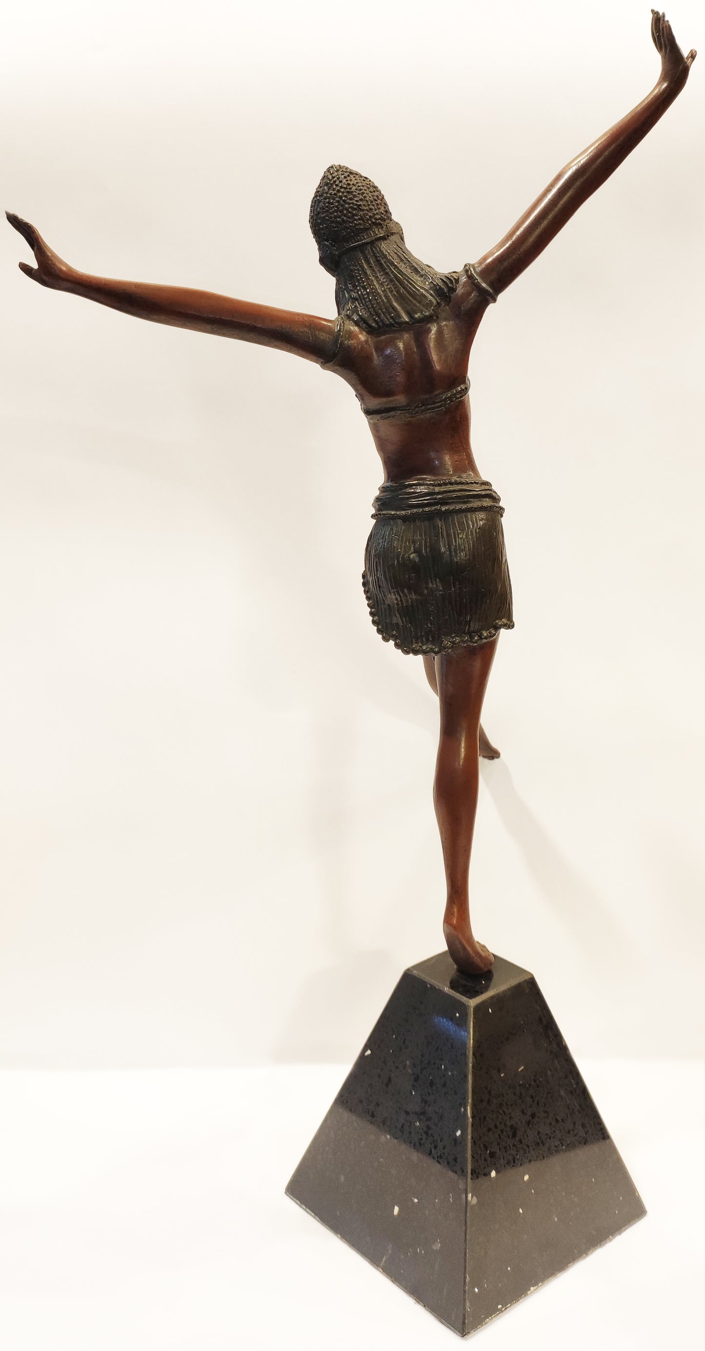 Bailarina exótica (escultura)