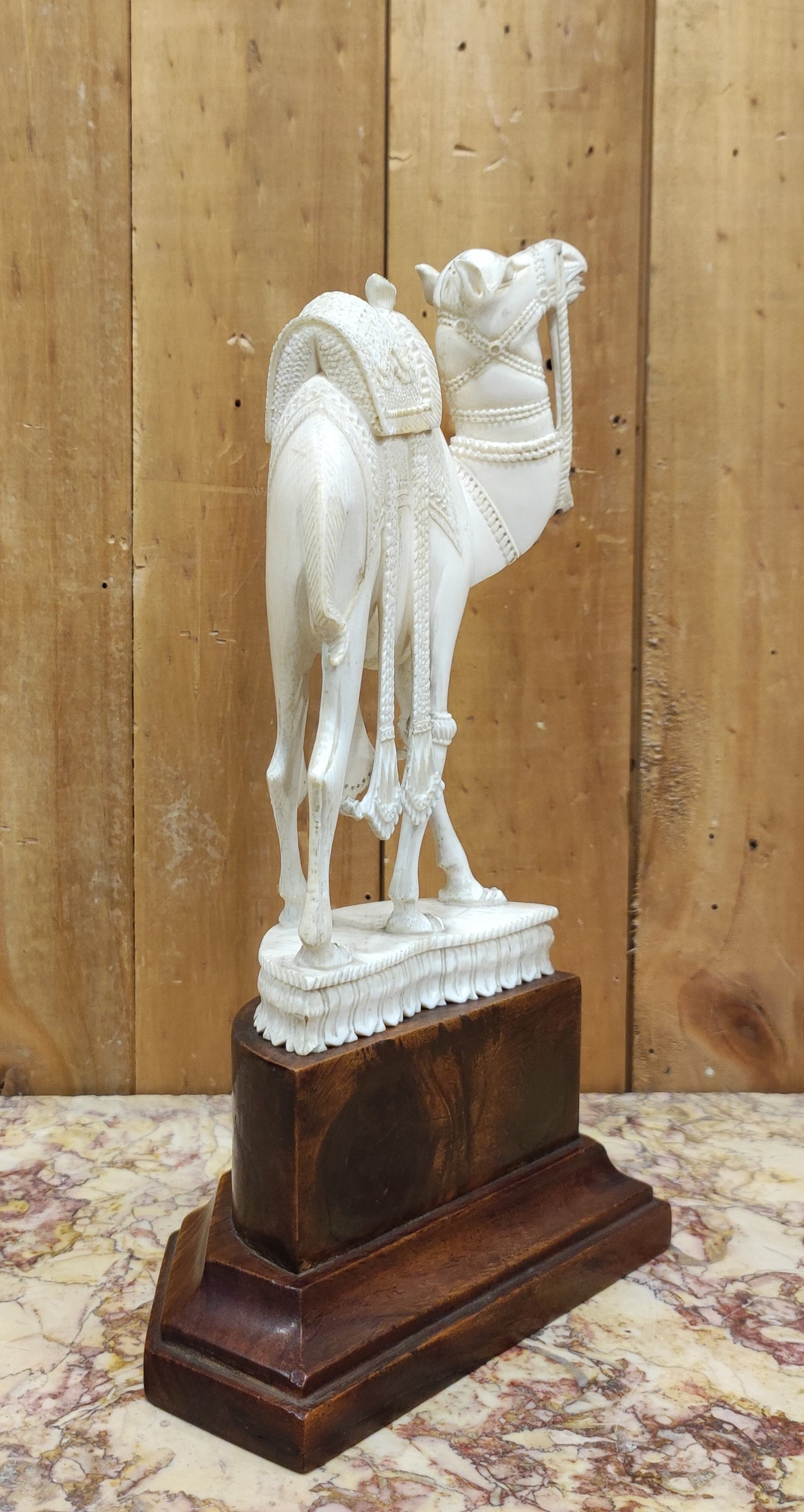 Camello dromedario (escultura)