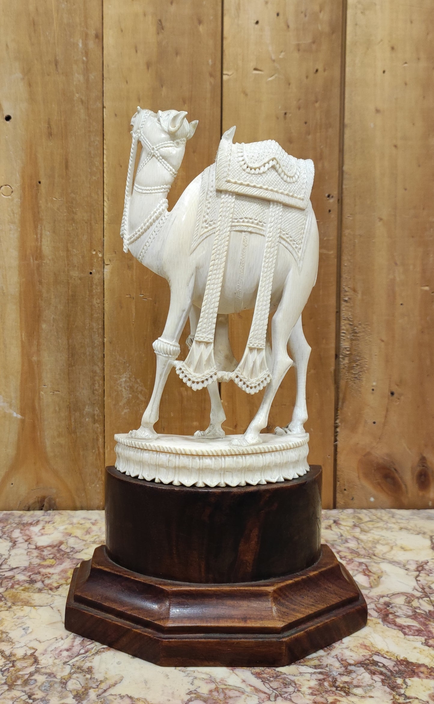 Camello dromedario (escultura)