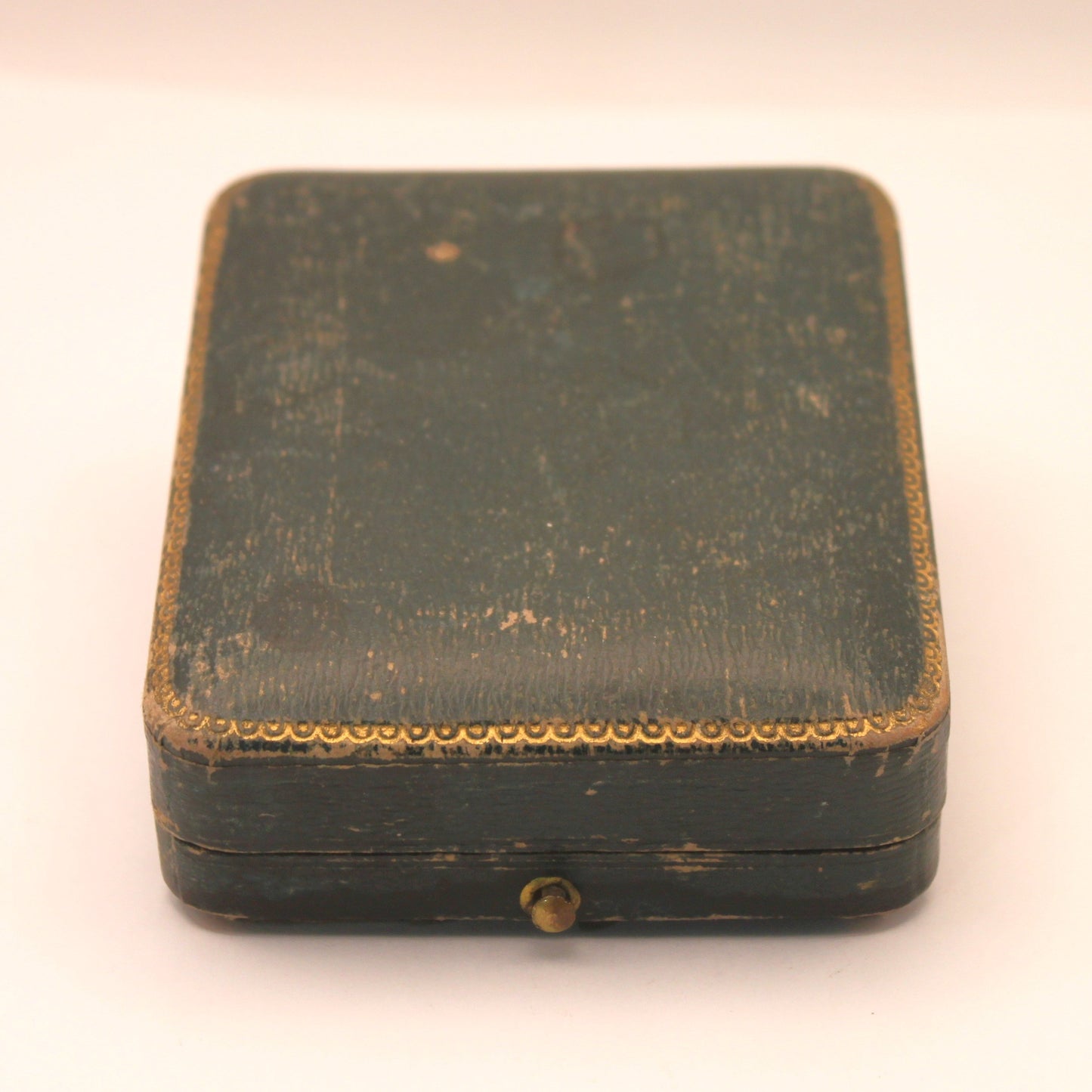 Reloj de bolsillo Omega en plata con su caja