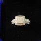 Anillo doble de diamantes sobre oro blanco de 10 quilates