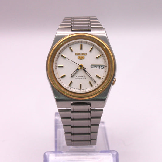 Reloj de pulsera Seiko 5 automático (días en inglés y árabe)