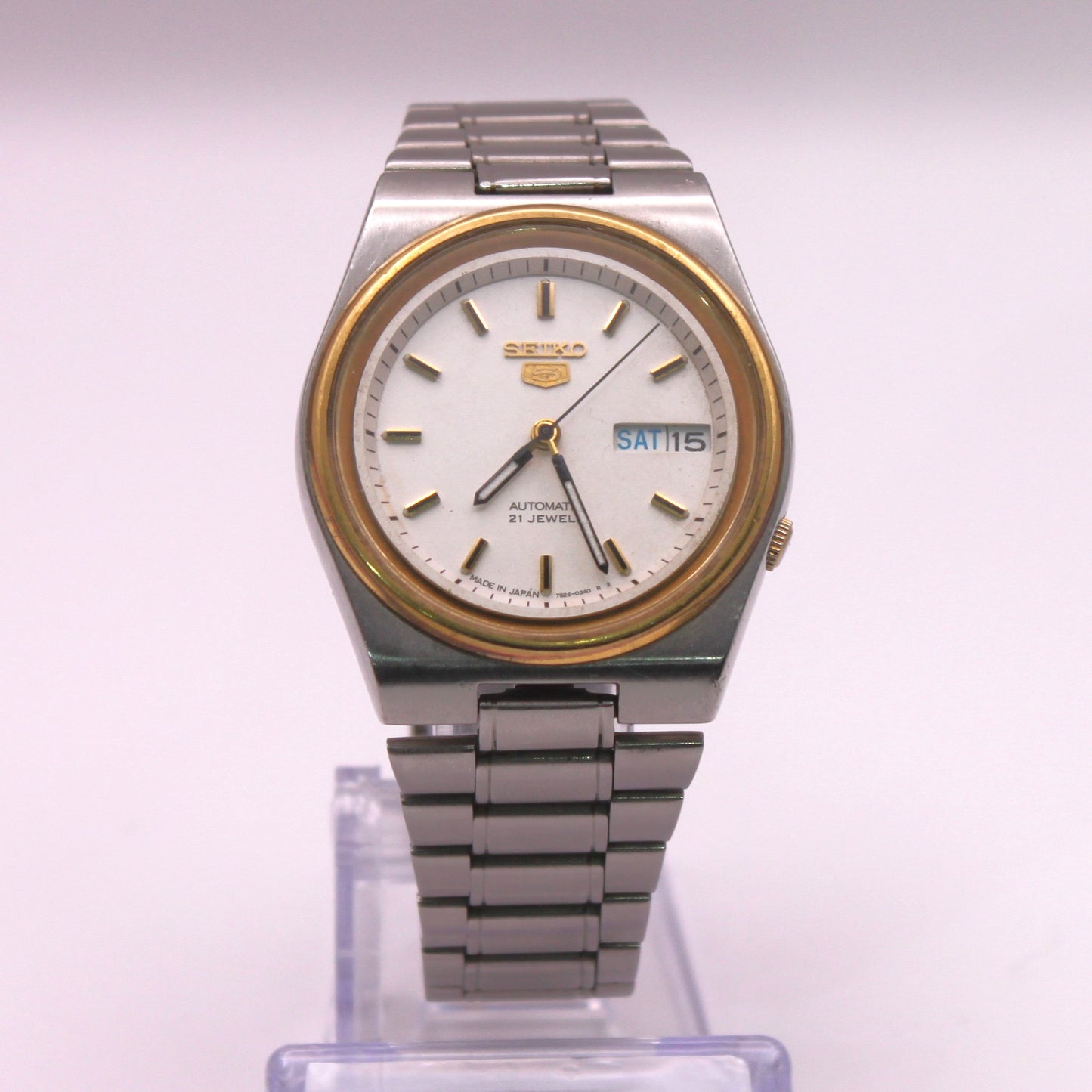 Reloj de pulsera Seiko 5 automático (días en inglés y árabe)