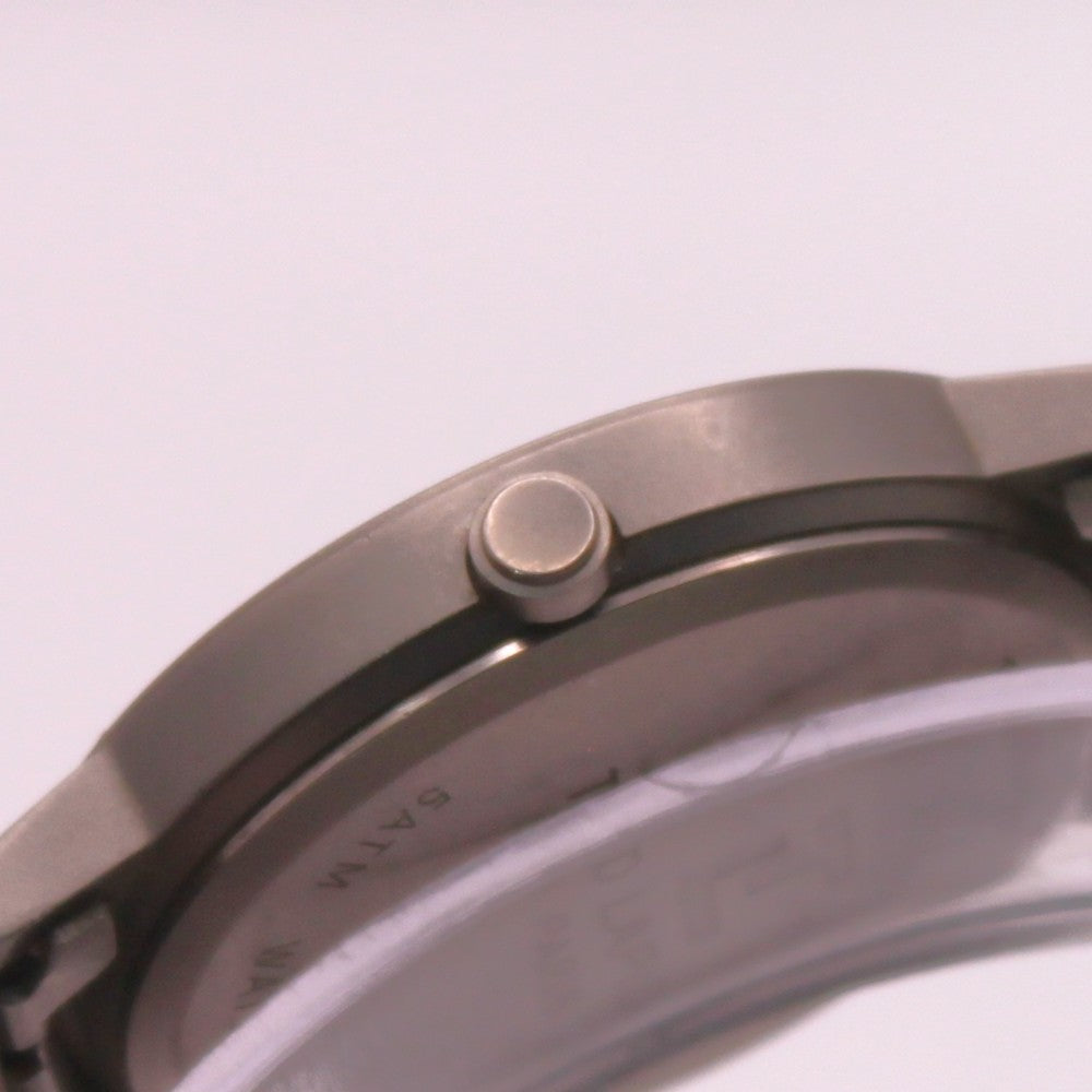 Reloj de pulsera Ted Lapidus en titanio