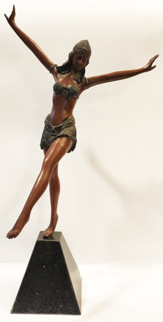 Bailarina exótica (escultura)