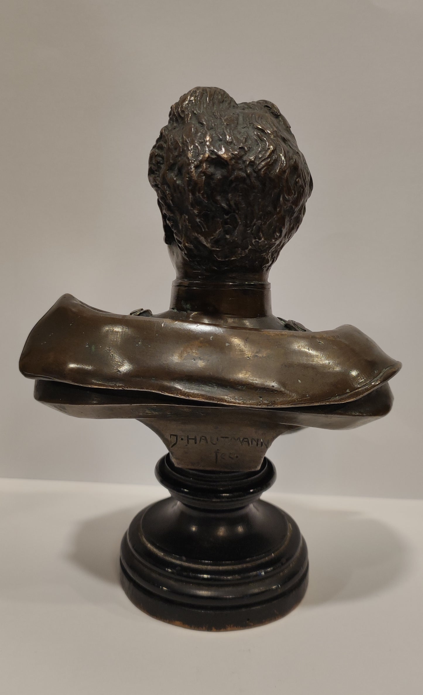 Busto en bronce de Luis II de Baviera (escultura)